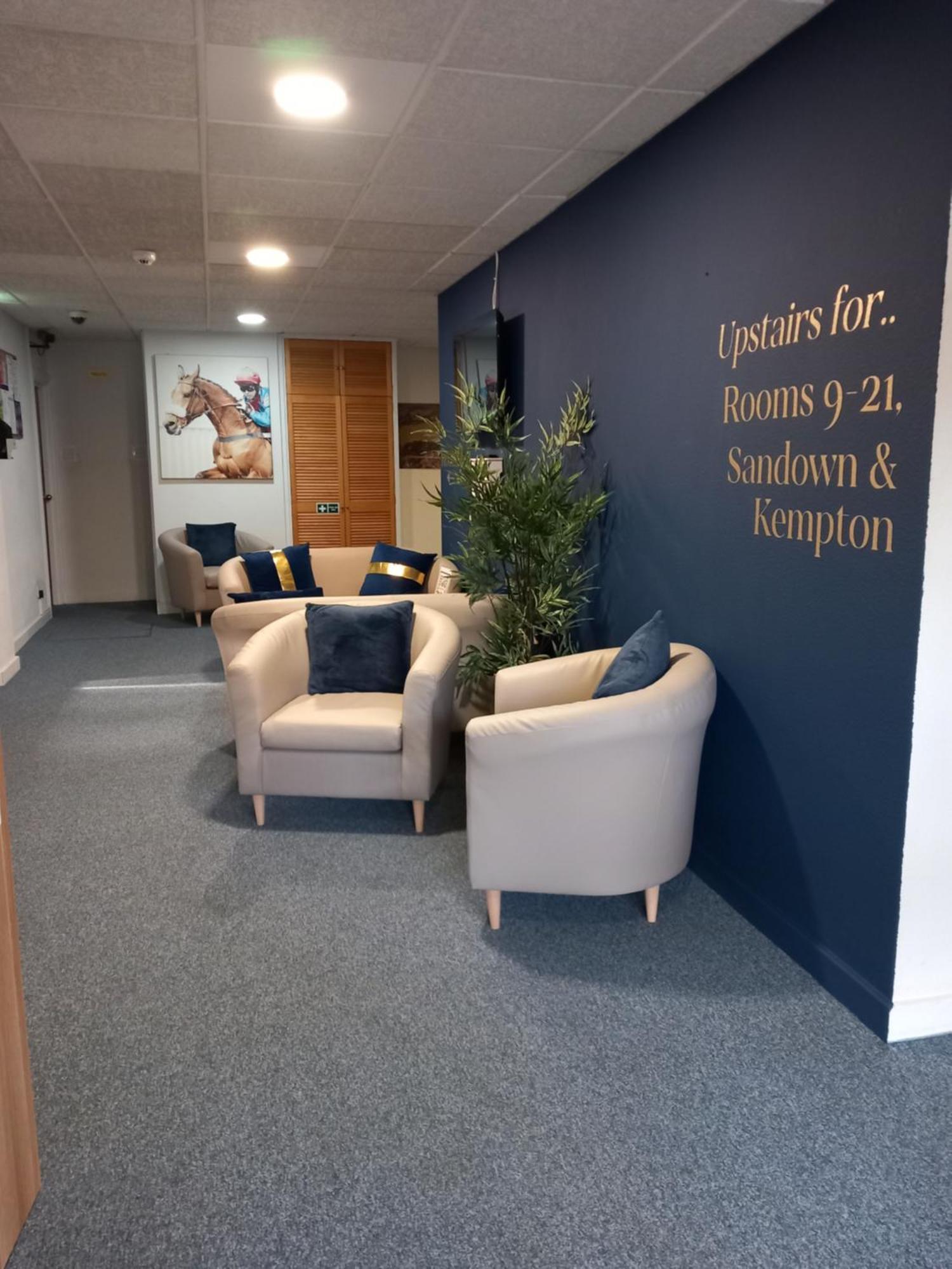 אשר Sandown Park Lodge מראה חיצוני תמונה